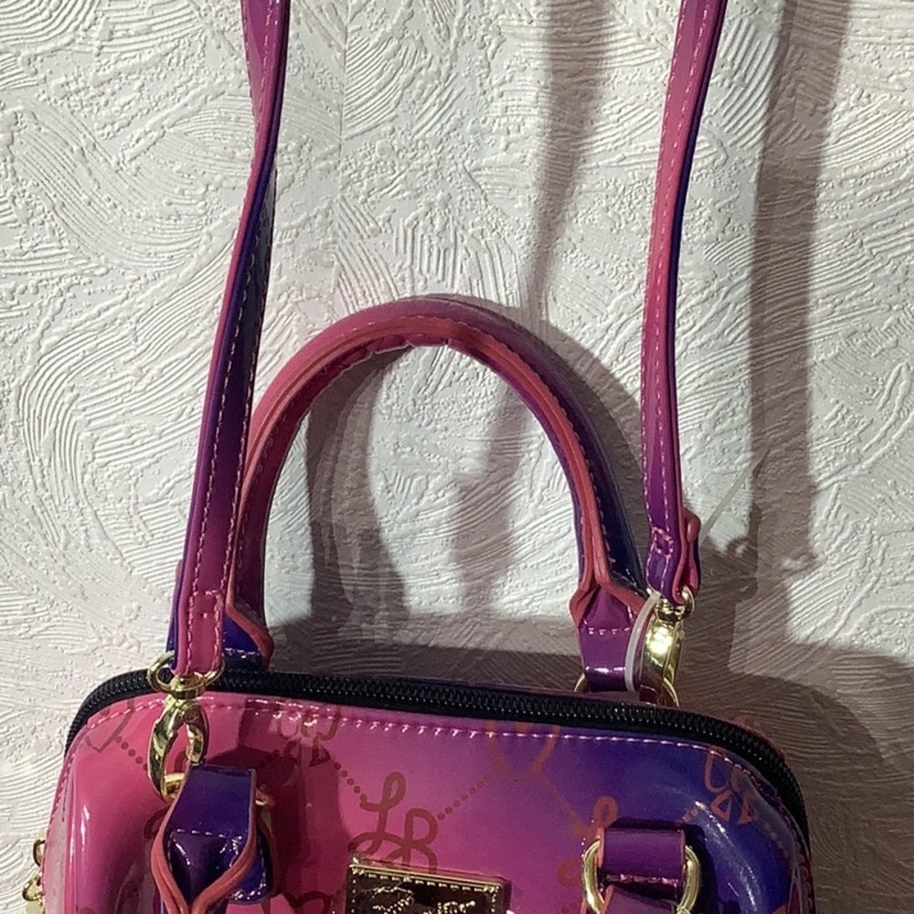 Betsey Johnson NEW - Mini barrel bag - ombre fuchsia - carry in hand or w/ strap - Picture 8 of 14